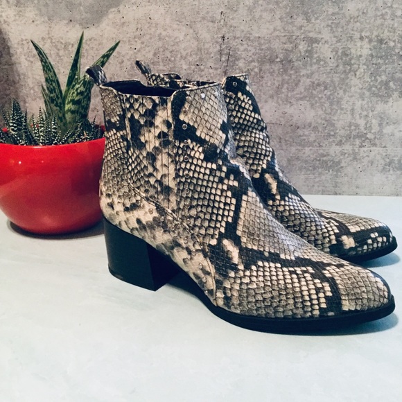 circus by sam edelman jenna embossed snakeskin bootie